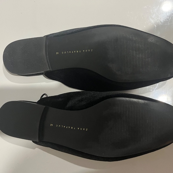 Black and Gold Spider Slippers/ Mules Trafaluc - Picture 9 of 14